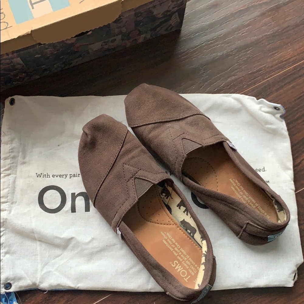Brown Toms